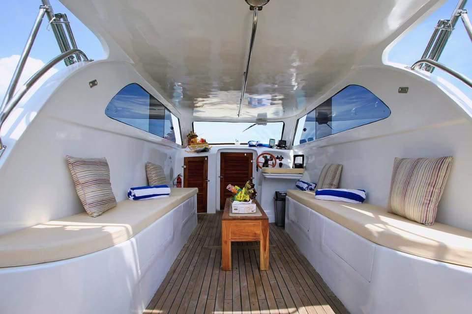 bali-nusa-penida-by-private-yacht-manta-rays-land-tour-3