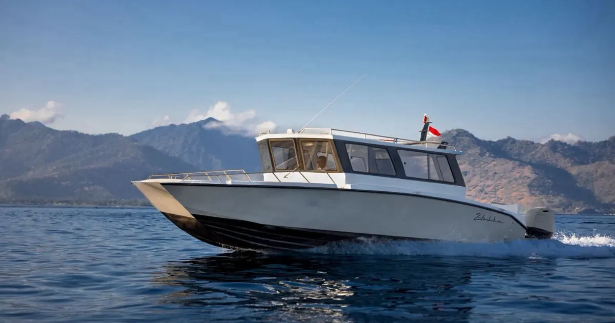 private-boat-charter-bali-to-gili-island-senggigi-lombok-10-pax-5